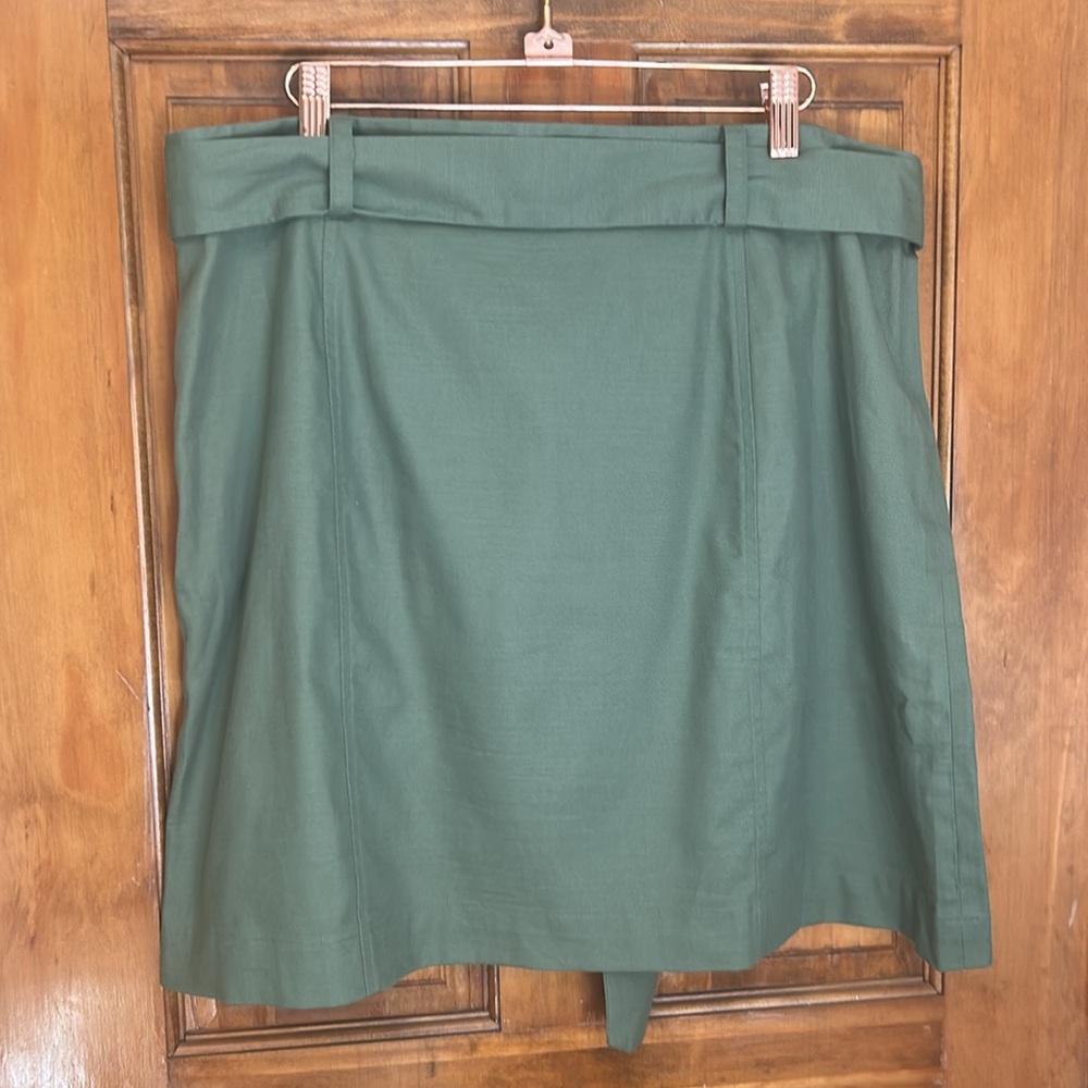 LOFT Belted Skirt - Picture 3 of 6